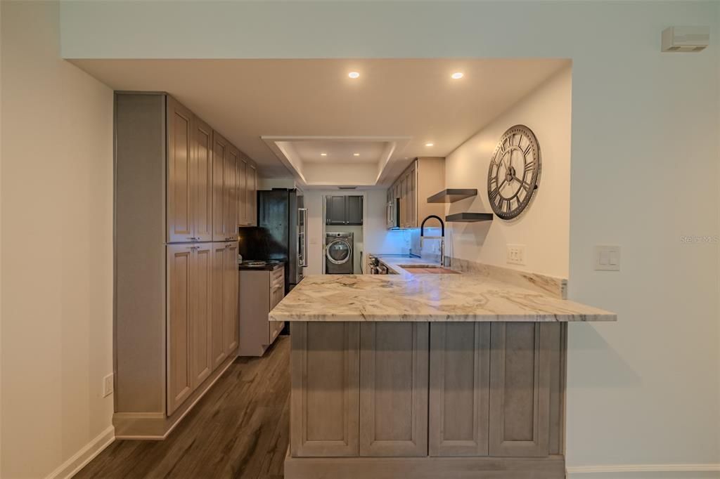 For Sale: $275,000 (2 beds, 2 baths, 1487 Square Feet)