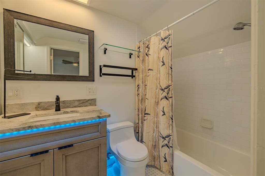 For Sale: $275,000 (2 beds, 2 baths, 1487 Square Feet)