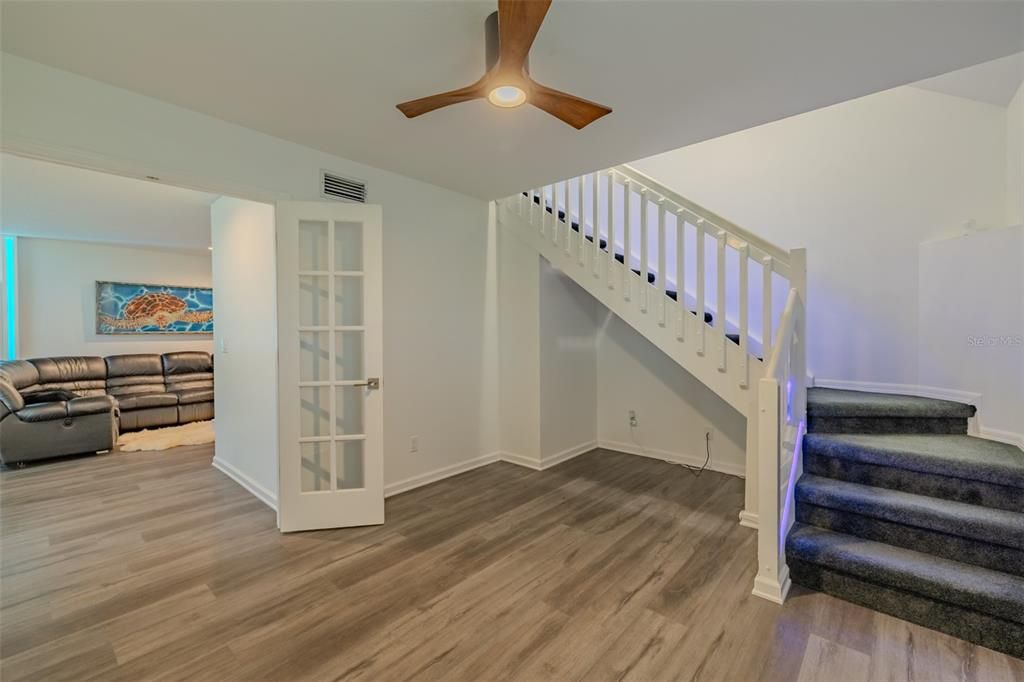 For Sale: $275,000 (2 beds, 2 baths, 1487 Square Feet)