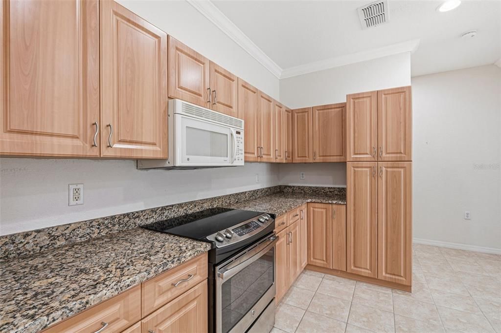 For Sale: $235,000 (2 beds, 2 baths, 1458 Square Feet)