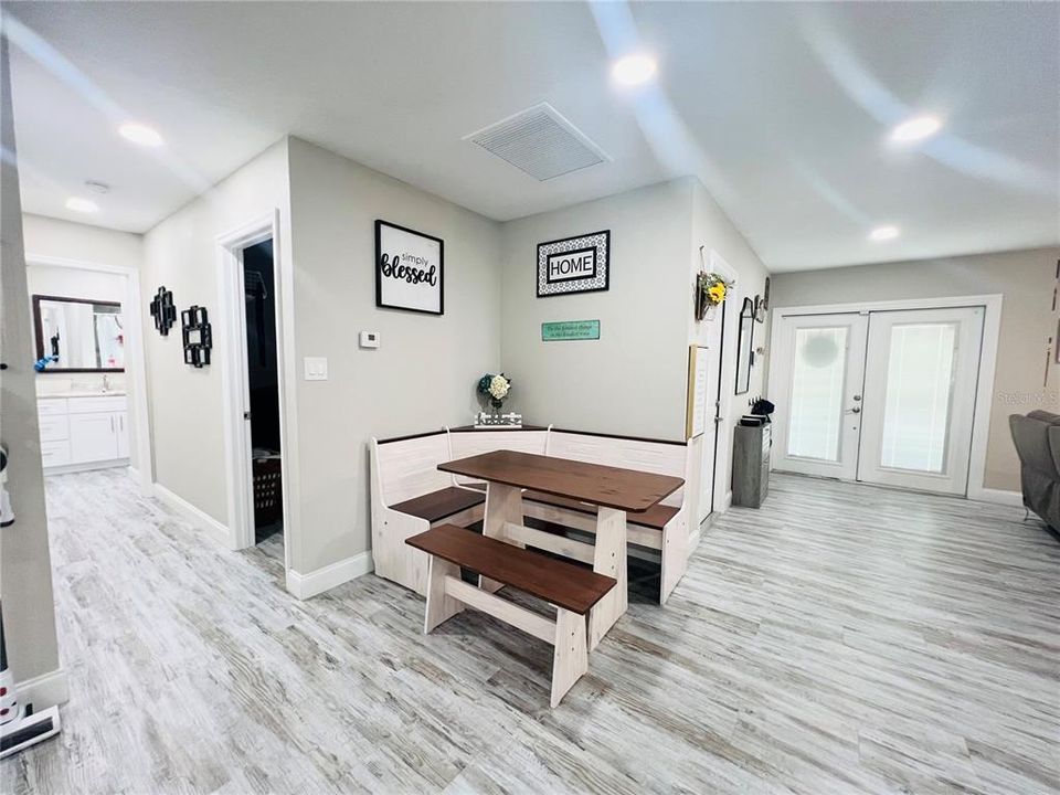 For Sale: $424,999 (4 beds, 2 baths, 2511 Square Feet)