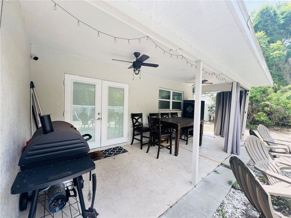 For Sale: $424,999 (4 beds, 2 baths, 2511 Square Feet)