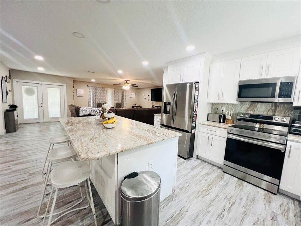 For Sale: $424,999 (4 beds, 2 baths, 2511 Square Feet)