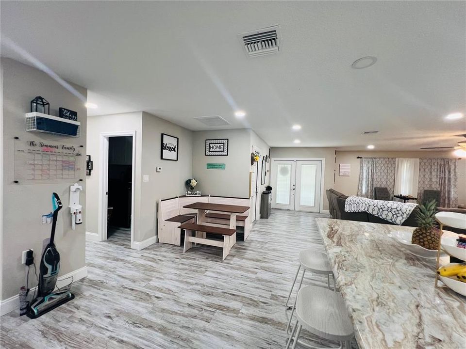 For Sale: $424,999 (4 beds, 2 baths, 2511 Square Feet)