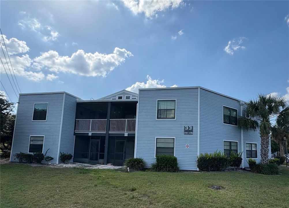 For Rent: $1,600 (2 beds, 2 baths, 820 Square Feet)