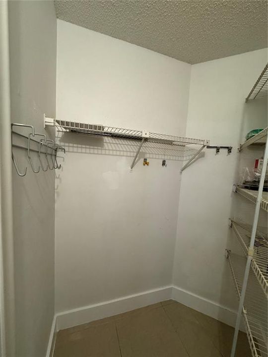For Rent: $1,600 (2 beds, 2 baths, 820 Square Feet)