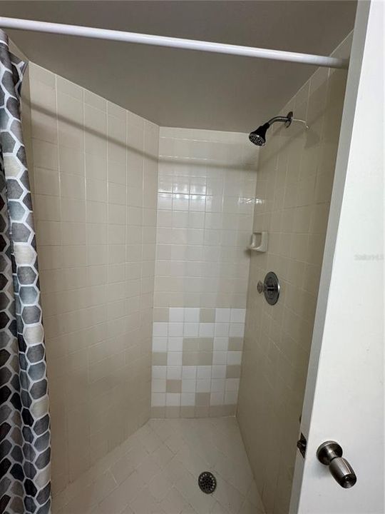 For Rent: $1,600 (2 beds, 2 baths, 820 Square Feet)