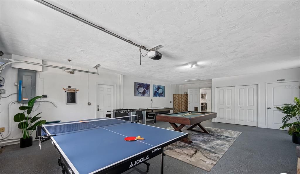 For Sale: $1,550,000 (6 beds, 3 baths, 2506 Square Feet)