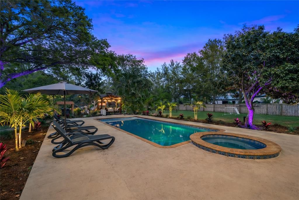 For Sale: $1,550,000 (6 beds, 3 baths, 2506 Square Feet)