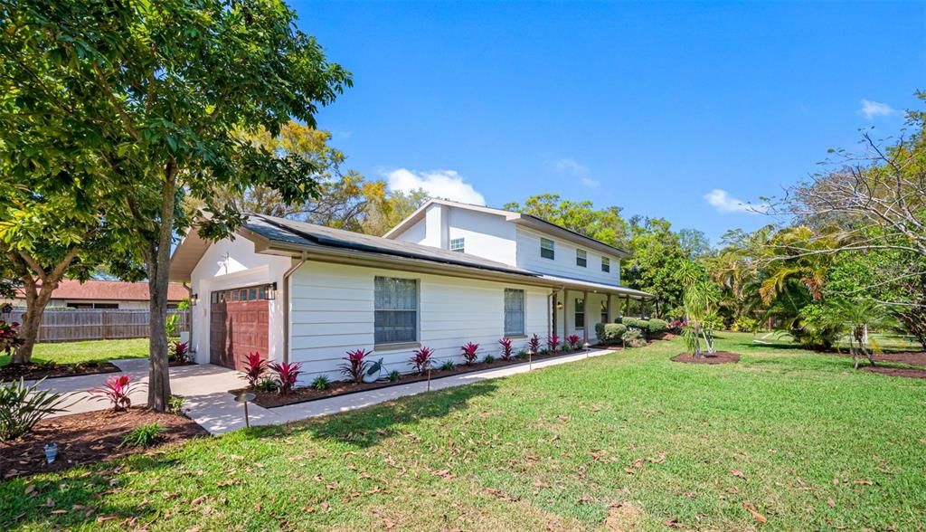 For Sale: $1,550,000 (6 beds, 3 baths, 2506 Square Feet)