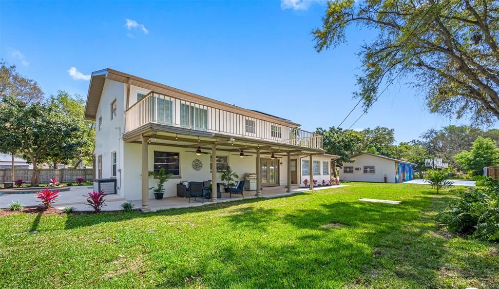 For Sale: $1,550,000 (6 beds, 3 baths, 2506 Square Feet)
