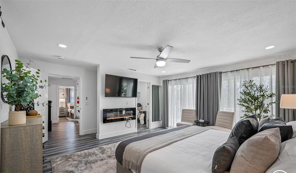 For Sale: $1,550,000 (6 beds, 3 baths, 2506 Square Feet)