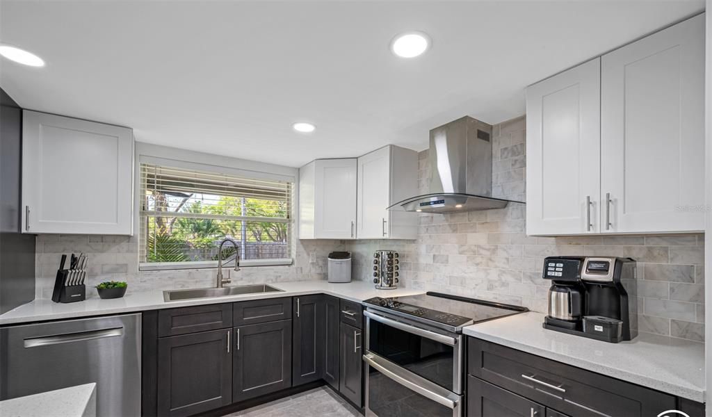 For Sale: $1,550,000 (6 beds, 3 baths, 2506 Square Feet)