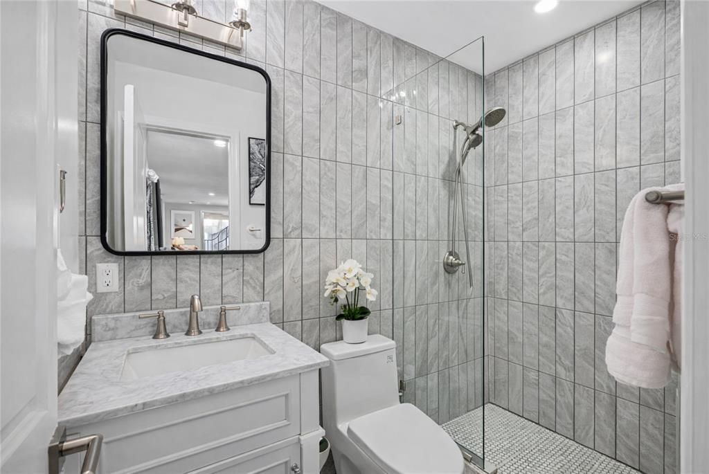 For Sale: $1,550,000 (6 beds, 3 baths, 2506 Square Feet)