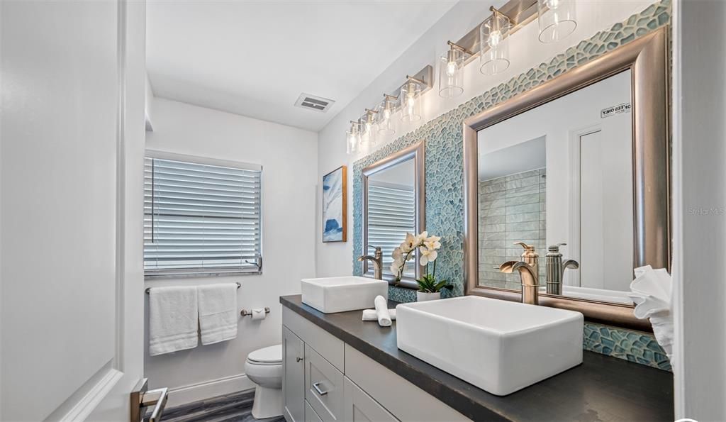 For Sale: $1,550,000 (6 beds, 3 baths, 2506 Square Feet)