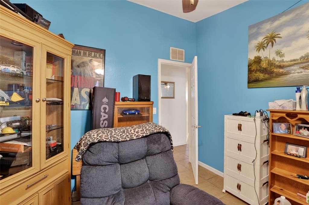 For Sale: $344,900 (3 beds, 2 baths, 1899 Square Feet)