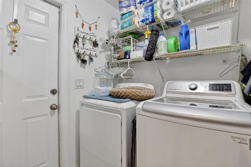 For Sale: $344,900 (3 beds, 2 baths, 1899 Square Feet)