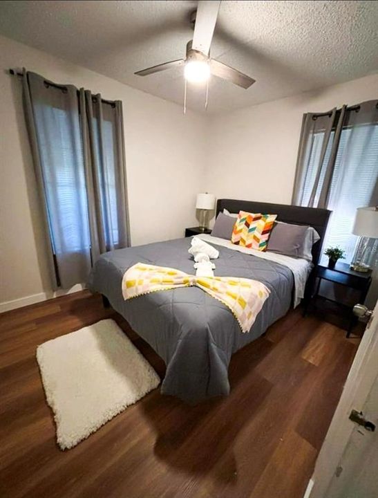 For Rent: $1,999 (3 beds, 1 baths, 884 Square Feet)