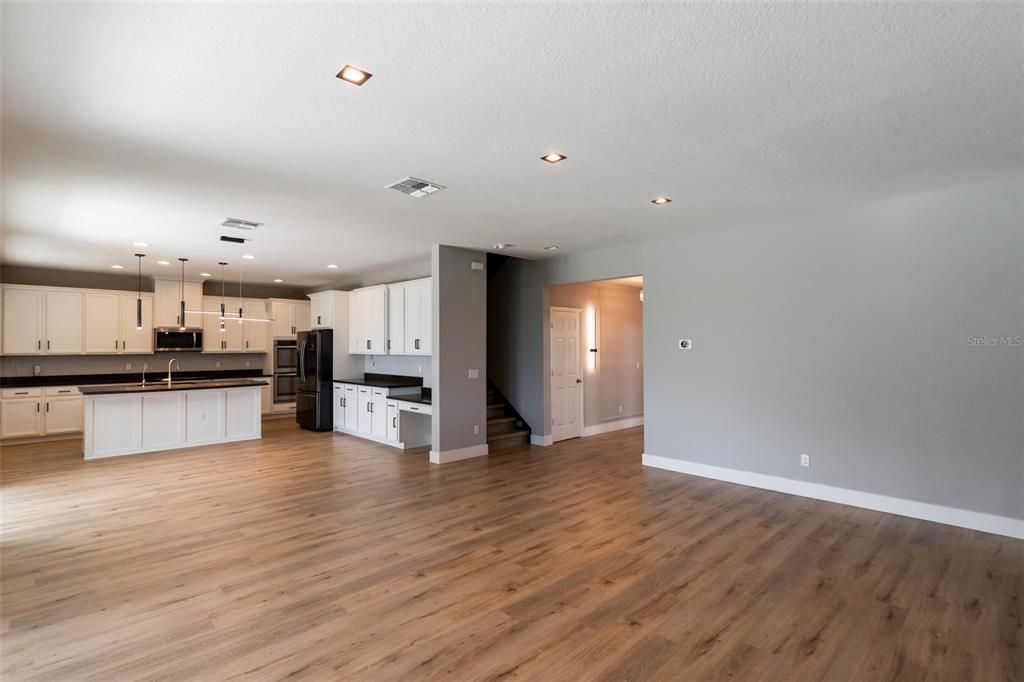 For Sale: $849,000 (4 beds, 3 baths, 3061 Square Feet)