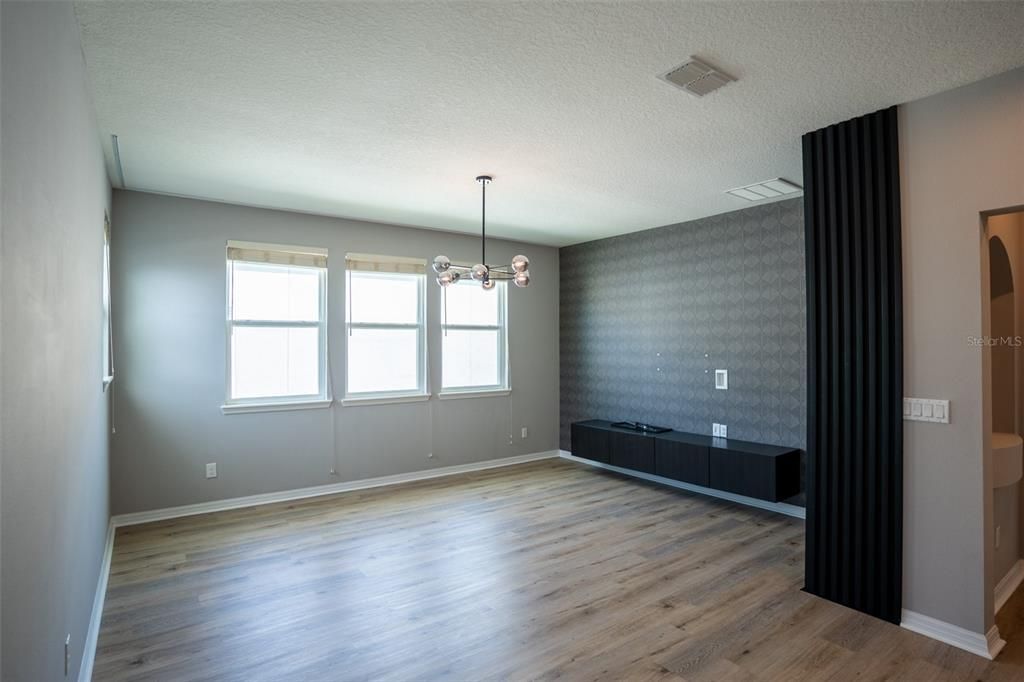 For Sale: $849,000 (4 beds, 3 baths, 3061 Square Feet)