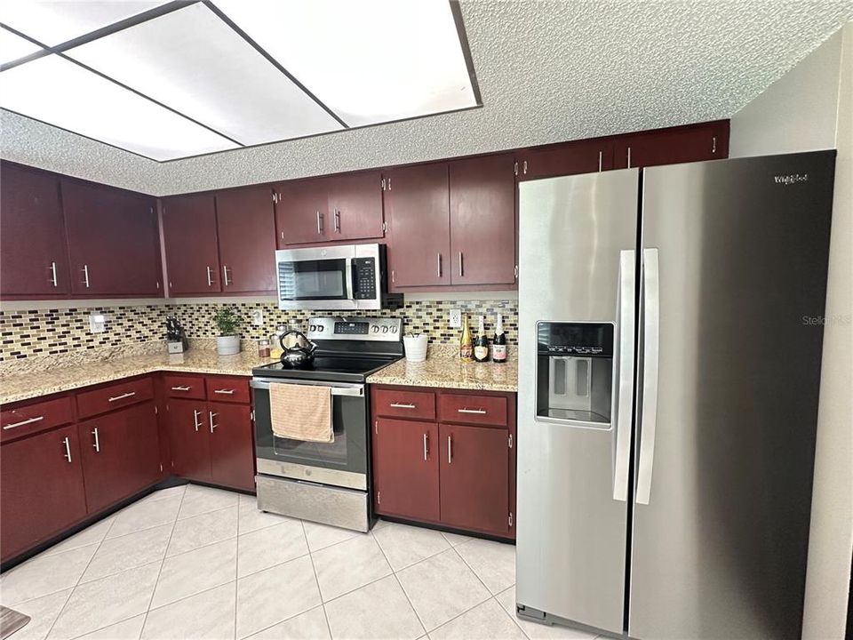 For Sale: $305,000 (3 beds, 2 baths, 1346 Square Feet)