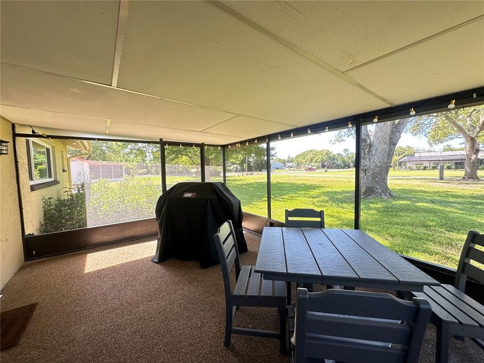 For Sale: $305,000 (3 beds, 2 baths, 1346 Square Feet)