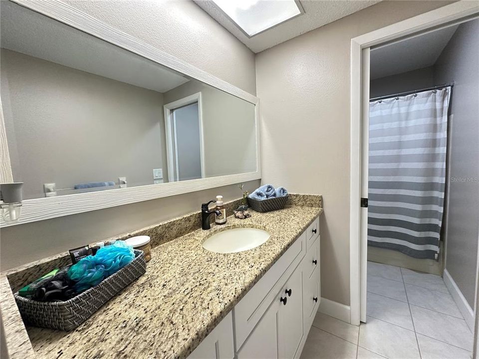 For Sale: $305,000 (3 beds, 2 baths, 1346 Square Feet)