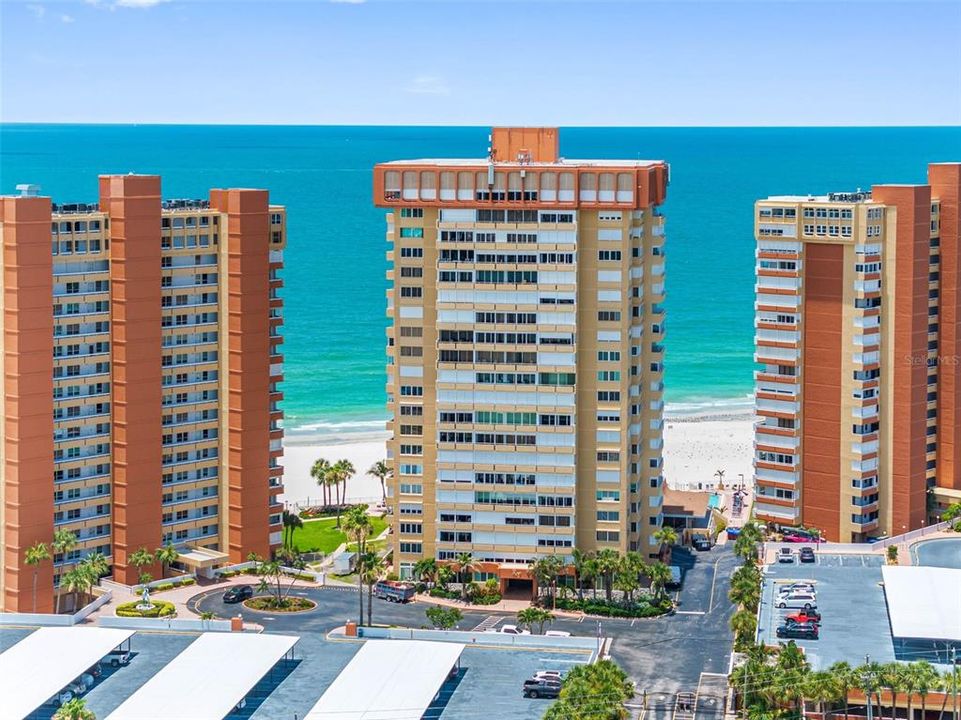 For Sale: $500,000 (1 beds, 1 baths, 1060 Square Feet)