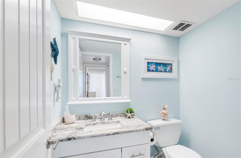 For Sale: $500,000 (1 beds, 1 baths, 1060 Square Feet)