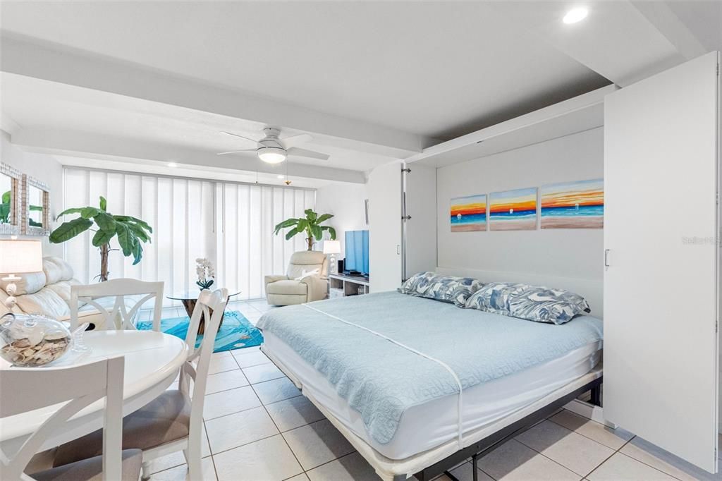 For Sale: $500,000 (1 beds, 1 baths, 1060 Square Feet)