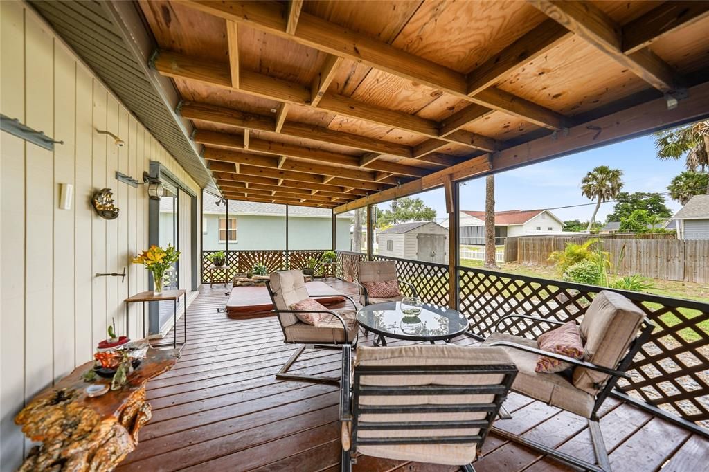 For Sale: $349,900 (2 beds, 2 baths, 1484 Square Feet)