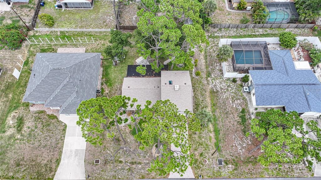 For Sale: $349,900 (2 beds, 2 baths, 1484 Square Feet)