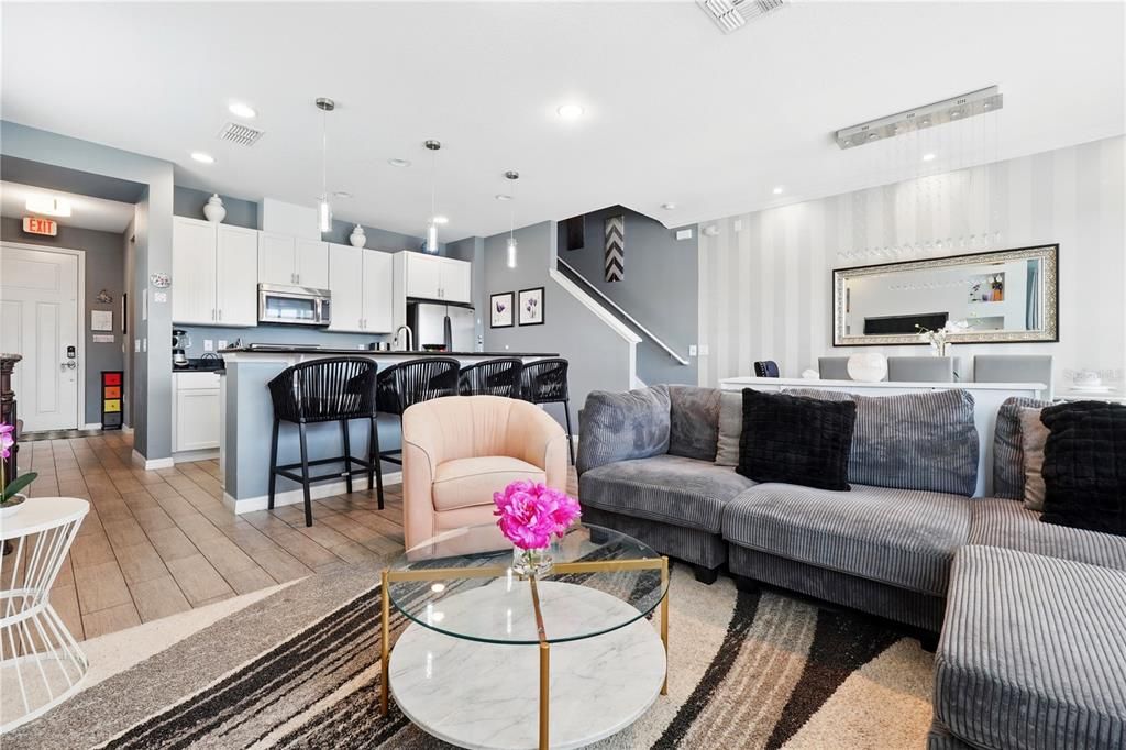 For Sale: $465,000 (4 beds, 3 baths, 1782 Square Feet)