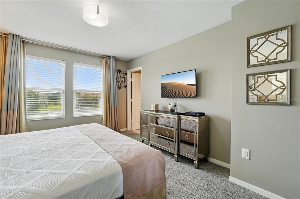 For Sale: $465,000 (4 beds, 3 baths, 1782 Square Feet)