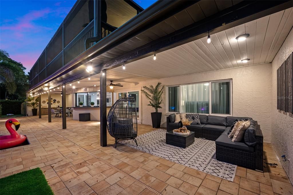 For Sale: $1,750,000 (4 beds, 2 baths, 3384 Square Feet)