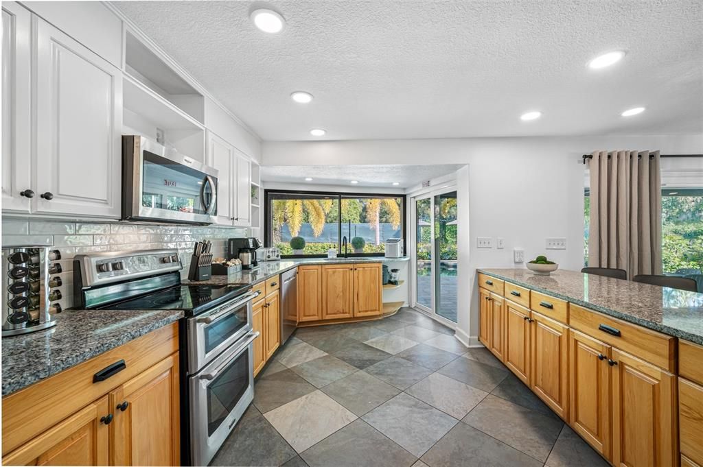 For Sale: $1,750,000 (4 beds, 2 baths, 3384 Square Feet)