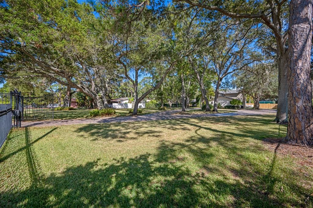 For Sale: $1,750,000 (4 beds, 2 baths, 3384 Square Feet)