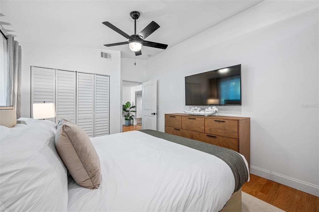 For Sale: $1,750,000 (4 beds, 2 baths, 3384 Square Feet)