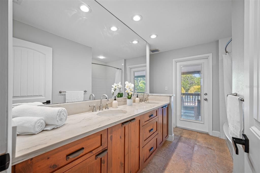 For Sale: $1,750,000 (4 beds, 2 baths, 3384 Square Feet)