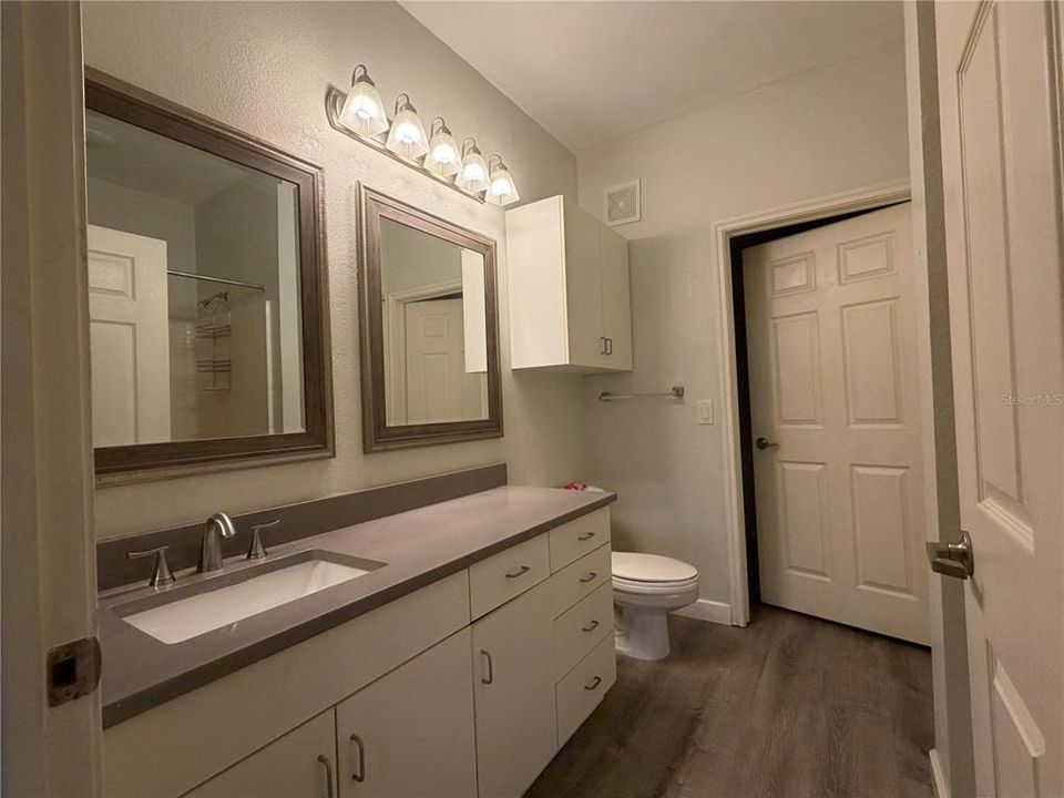Active With Contract: $1,675 (1 beds, 1 baths, 645 Square Feet)