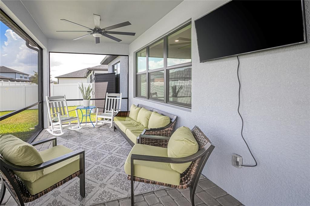 En Venta: $419,000 (4 camas, 2 baños, 2910 Pies cuadrados)