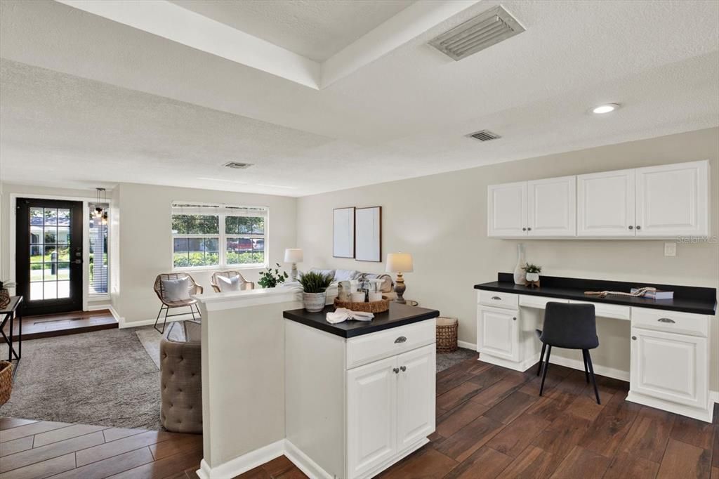 For Sale: $449,900 (3 beds, 2 baths, 1470 Square Feet)
