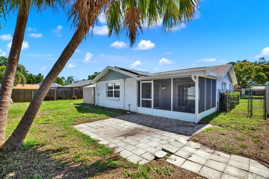 For Sale: $449,900 (3 beds, 2 baths, 1470 Square Feet)