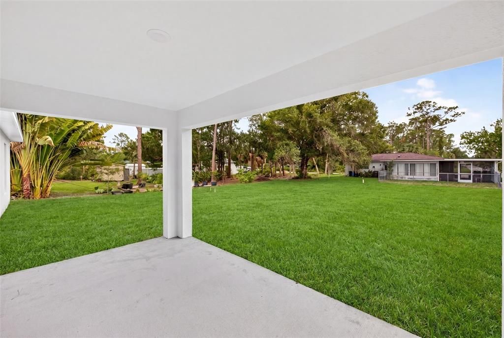 For Sale: $329,900 (3 beds, 3 baths, 1818 Square Feet)