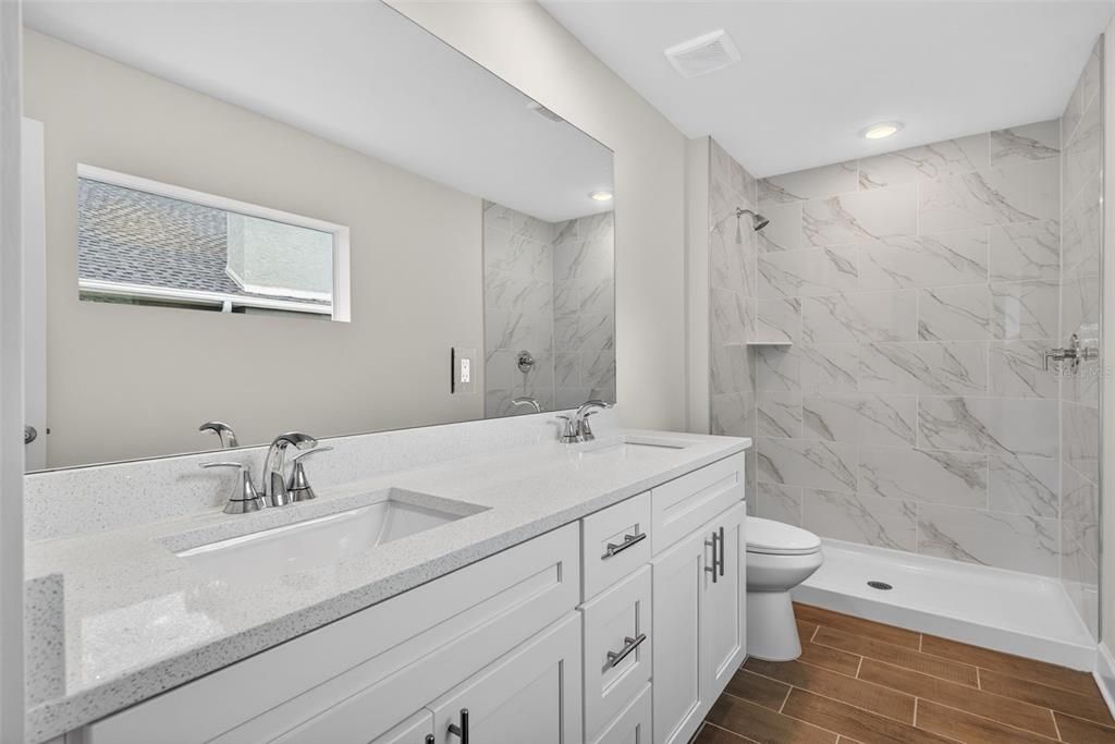 For Sale: $329,900 (3 beds, 3 baths, 1818 Square Feet)
