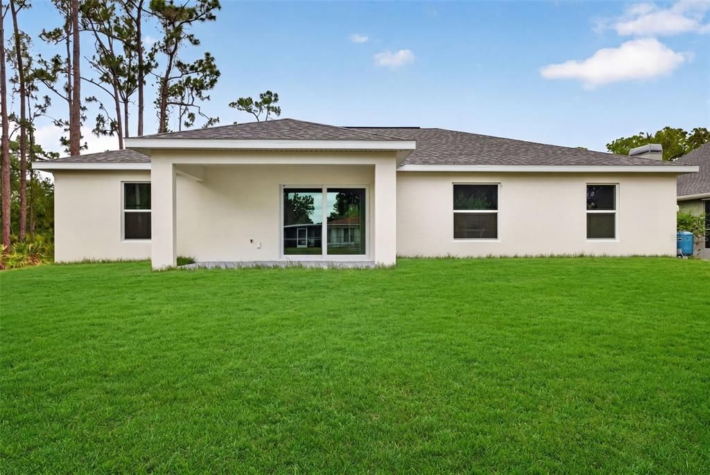 For Sale: $329,900 (3 beds, 3 baths, 1818 Square Feet)