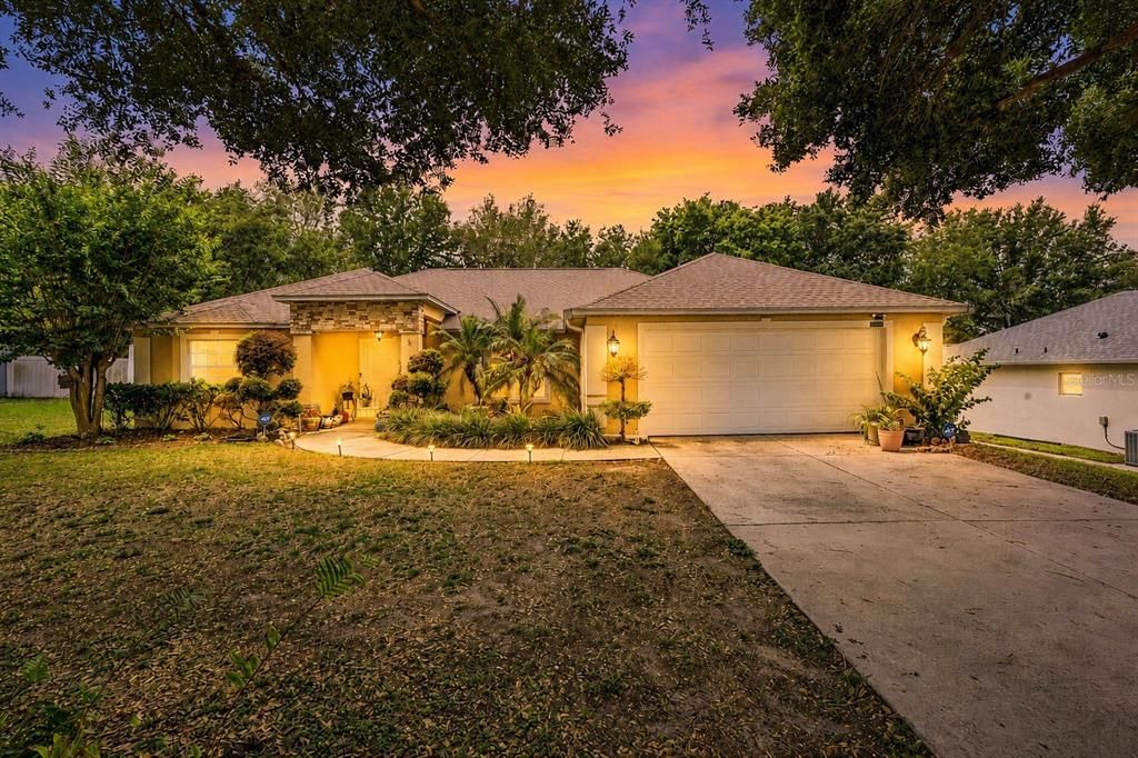 En Venta: $448,000 (3 camas, 2 baños, 2097 Pies cuadrados)