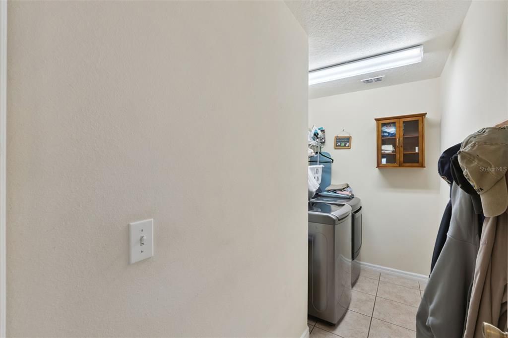 En Venta: $448,000 (3 camas, 2 baños, 2097 Pies cuadrados)