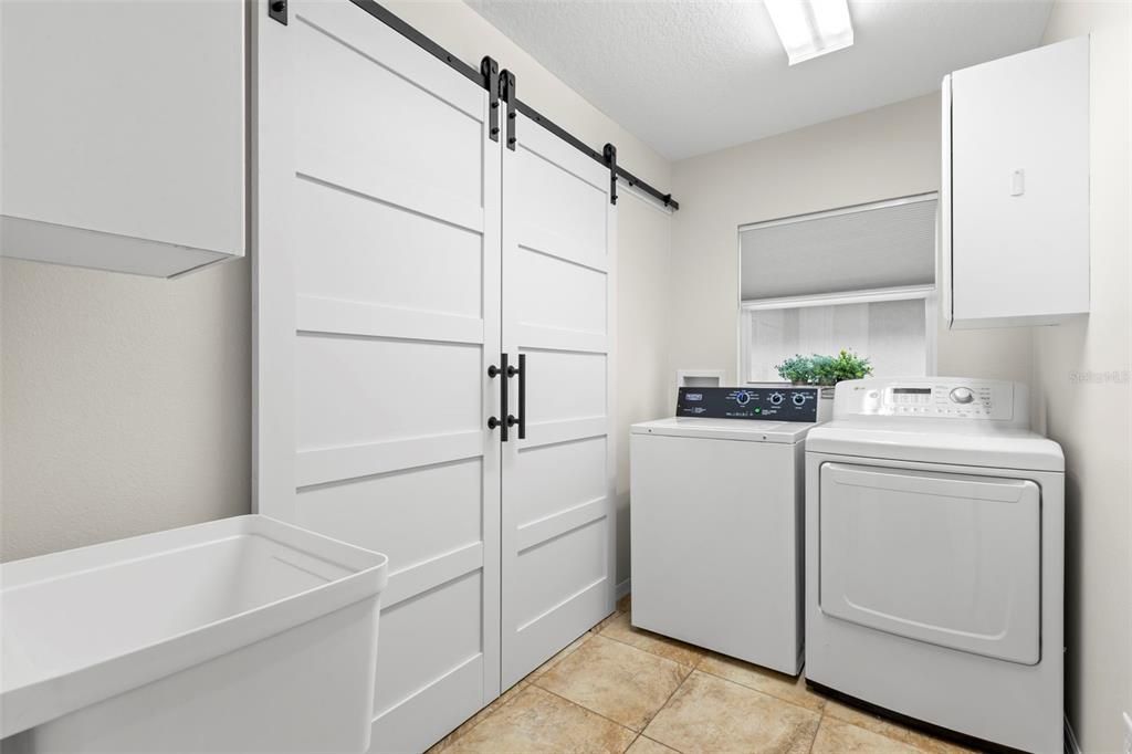 For Sale: $900,000 (4 beds, 3 baths, 2898 Square Feet)