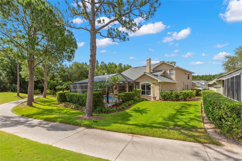 For Sale: $900,000 (4 beds, 3 baths, 2898 Square Feet)